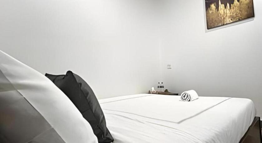 Oyo 90936 Hotel Manjoi Inn Ipoh Extérieur photo