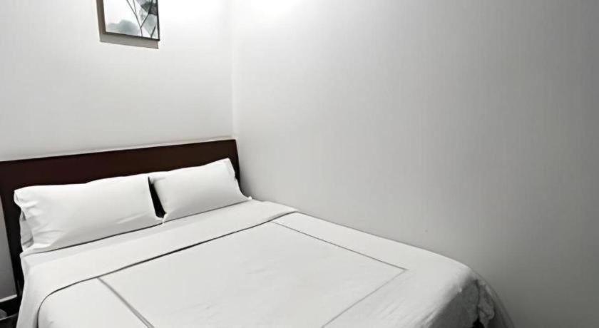 Oyo 90936 Hotel Manjoi Inn Ipoh Extérieur photo